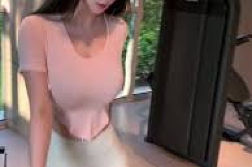 冉莹颖人设崩了想和邹市明收入AA女方账号被冲 网友神评太扎心